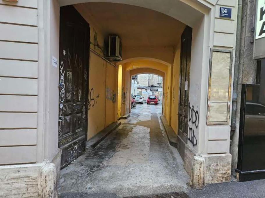 Zagreb Central 2Br + Parking 외부 사진